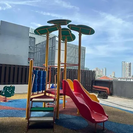 Jazz 2R3B Suite Wt Netflix Bathtub N Massage Chair Tanjung Tokong Exterior photo