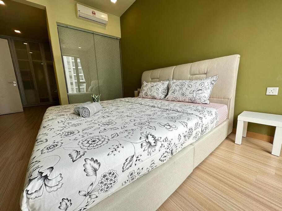 Jazz 2r3b Wt Netflix Bathtub N Massage Chair Apartment *