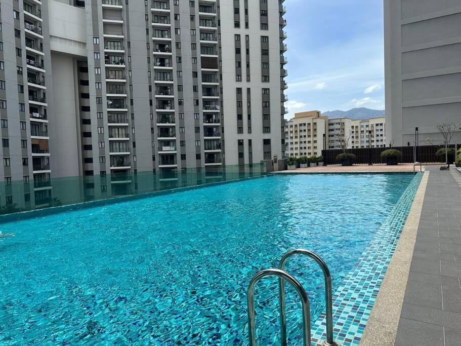 Apartment Jazz 2r3b Wt Netflix Bathtub N Massage Chair Tanjung Tokong