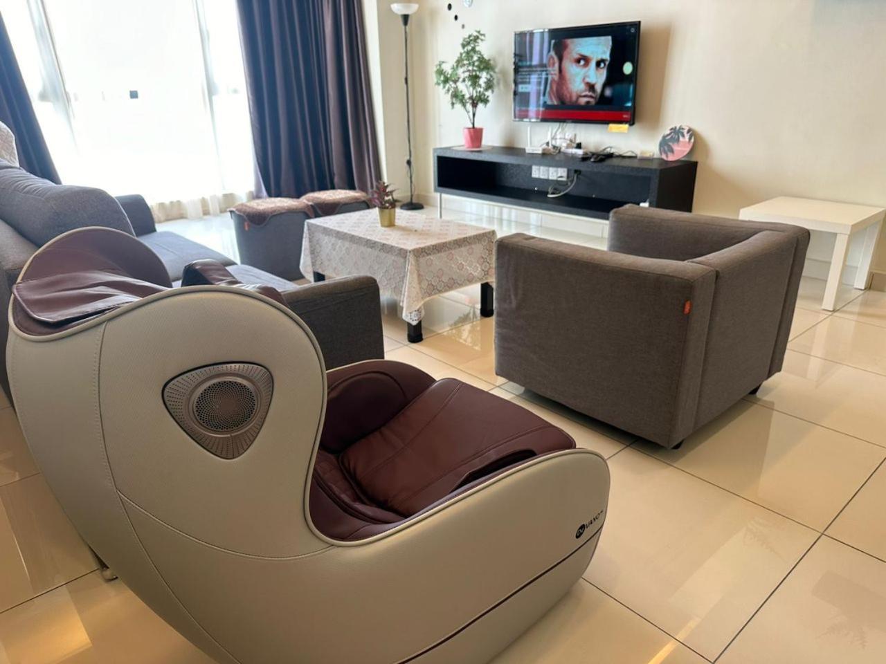 Apartment Jazz 2r3b Wt Netflix Bathtub N Massage Chair